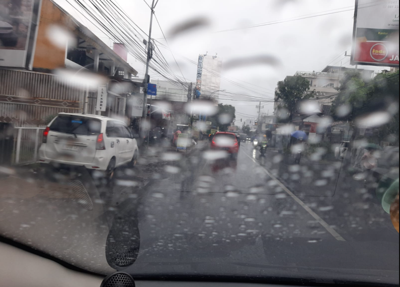 Cuaca Malang Raya 28 April: 33 Kecamatan Hujan Ringan, 8 Berawan, Perairan Malang Selatan Petir 