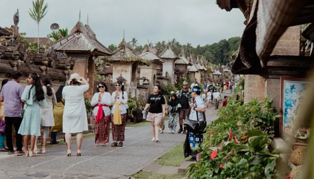 Menjaga Napas Pariwisata Indonesia: Belajar dari ‘Luka’ Bali dan Thailand