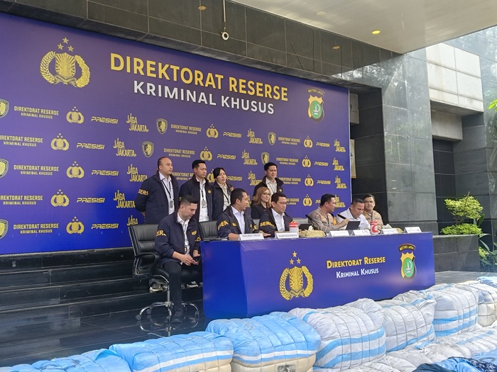 Thrifting Dilarang, Polda Metro Sita 439 Bal Pakaian Bekas Asal Korsel, Jepang, dan Tiongkok