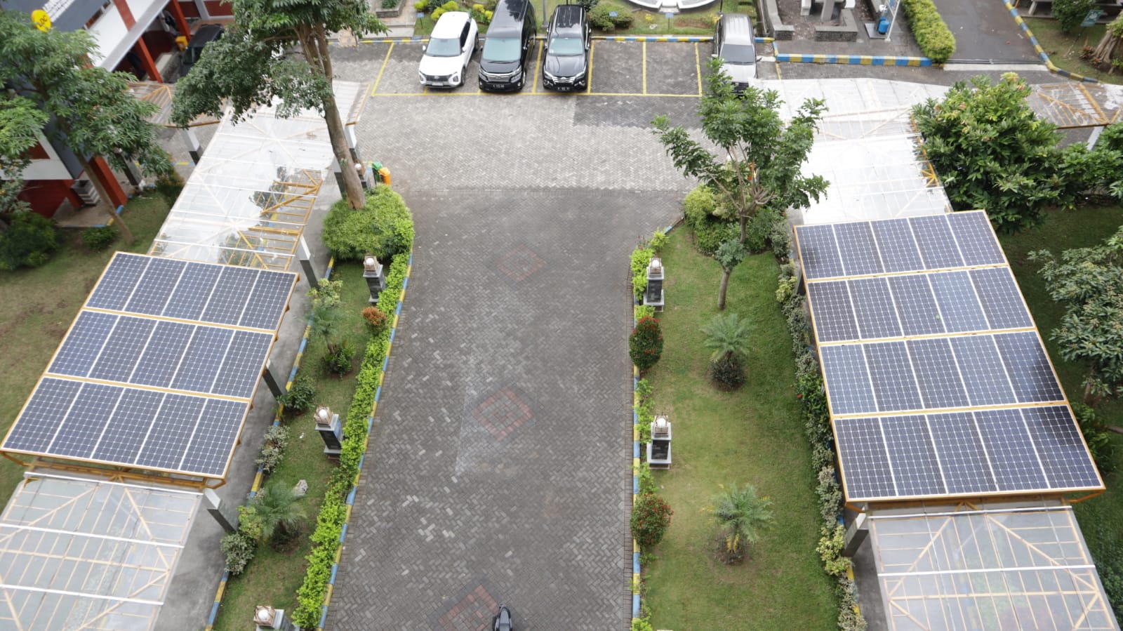 Wujudkan Komitmen Green Campus, FEB UB Konsisten Reduksi Emisi GRK Lewat Optimalisasi Panel Surya