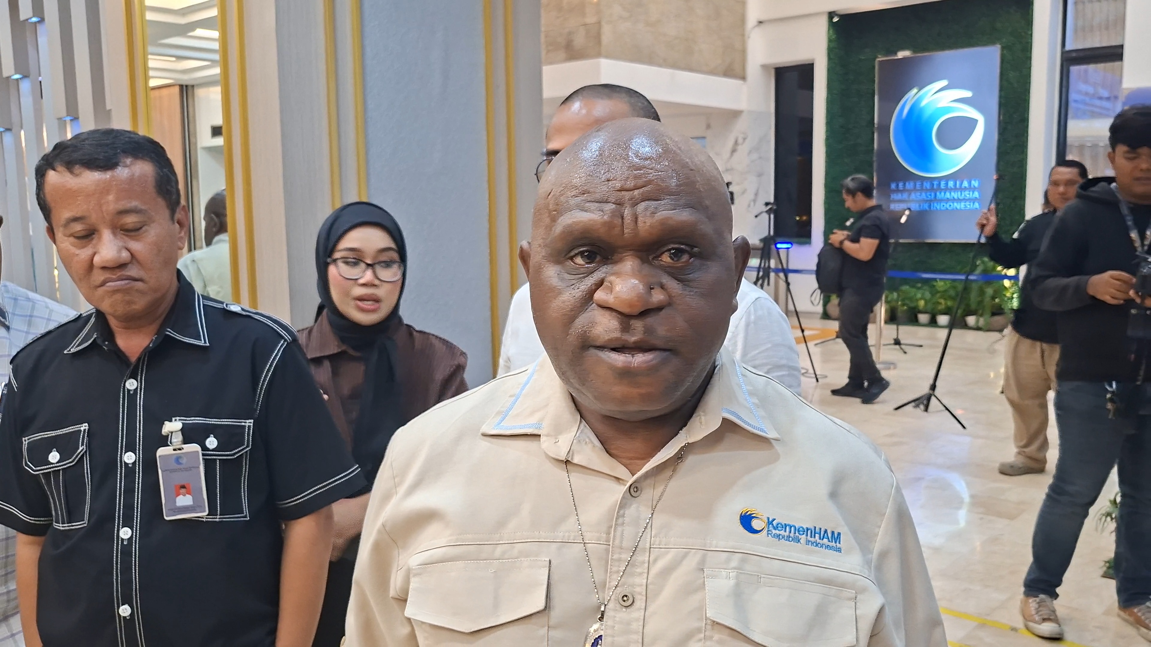 Natalius Pigai Bantah Negara Teror Influencer: Jangan Framing Tanpa Bukti!