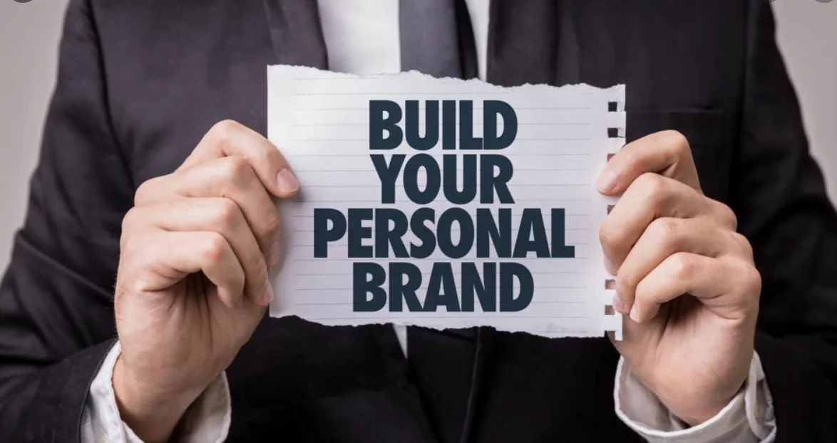 9 Cara Mahasiswa Memanfaatkan Instagram dan LinkedIn untuk Personal Branding