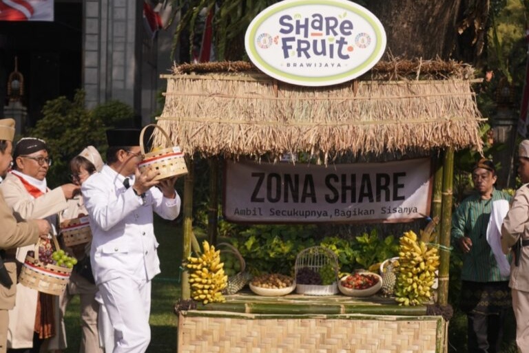 UB Rayakan Kemerdekaan dengan Luncurkan Gerakan Berbagi Buah Lokal