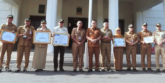  Motivasi ASN, Pj Wali Kota Malang Unjuk Lima Penghargaan saat Apel di Balai Kota