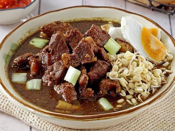 Mengenal Karakteristik Otentik dan Racikan Rempah pada Hidangan Rawon