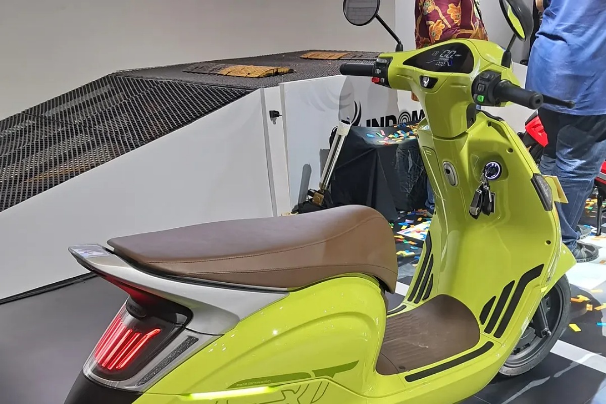 Cara Cas Indomobil eMotor QT Ternyata Mudah, Cukup Colok di Rumah tanpa Fast Charging