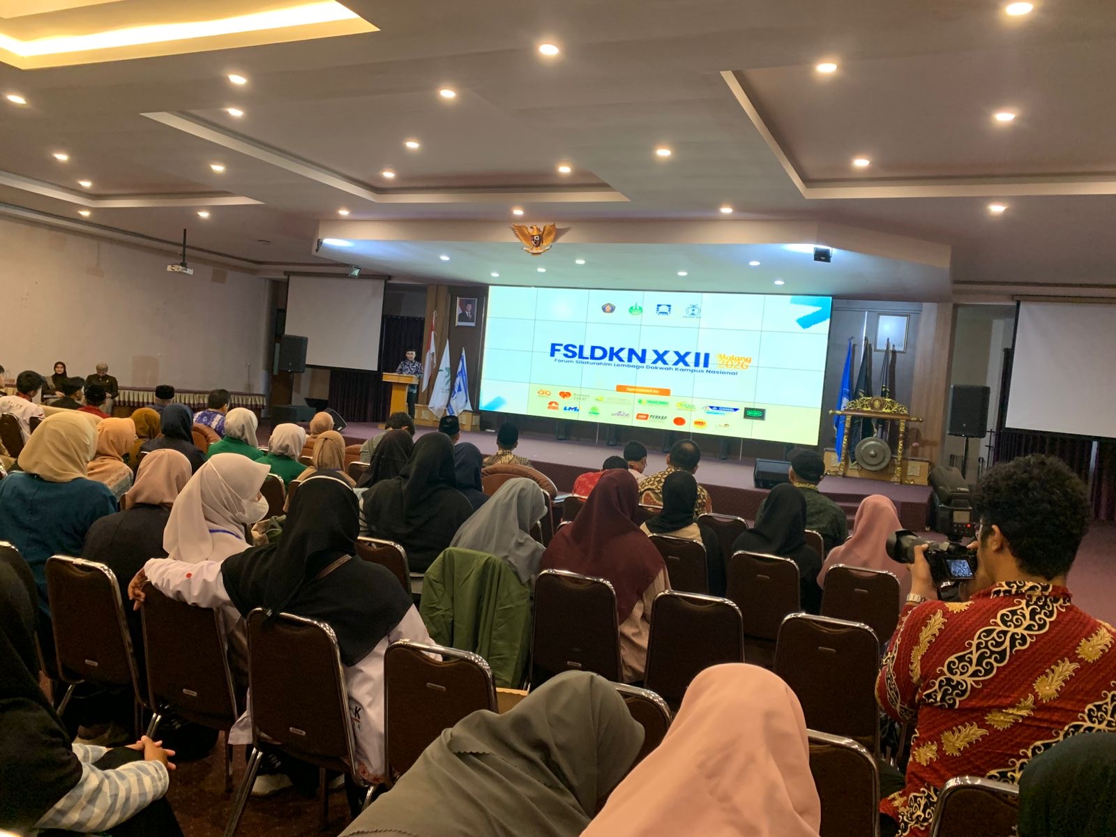 Menaker RI Warning Disrupsi Dunia Kerja, Mahasiswa Diminta Siap Hadapi Era AI
