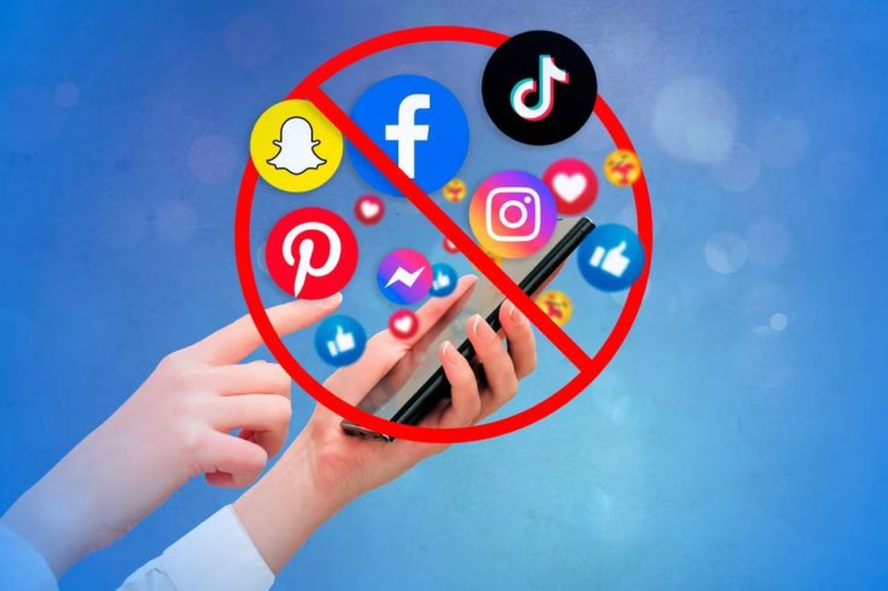 Bakal Disanksi! Orang Tua yang Biarkan Anak di Bawah 16 Tahun Main Medsos, Ini Deretan Sanksinya