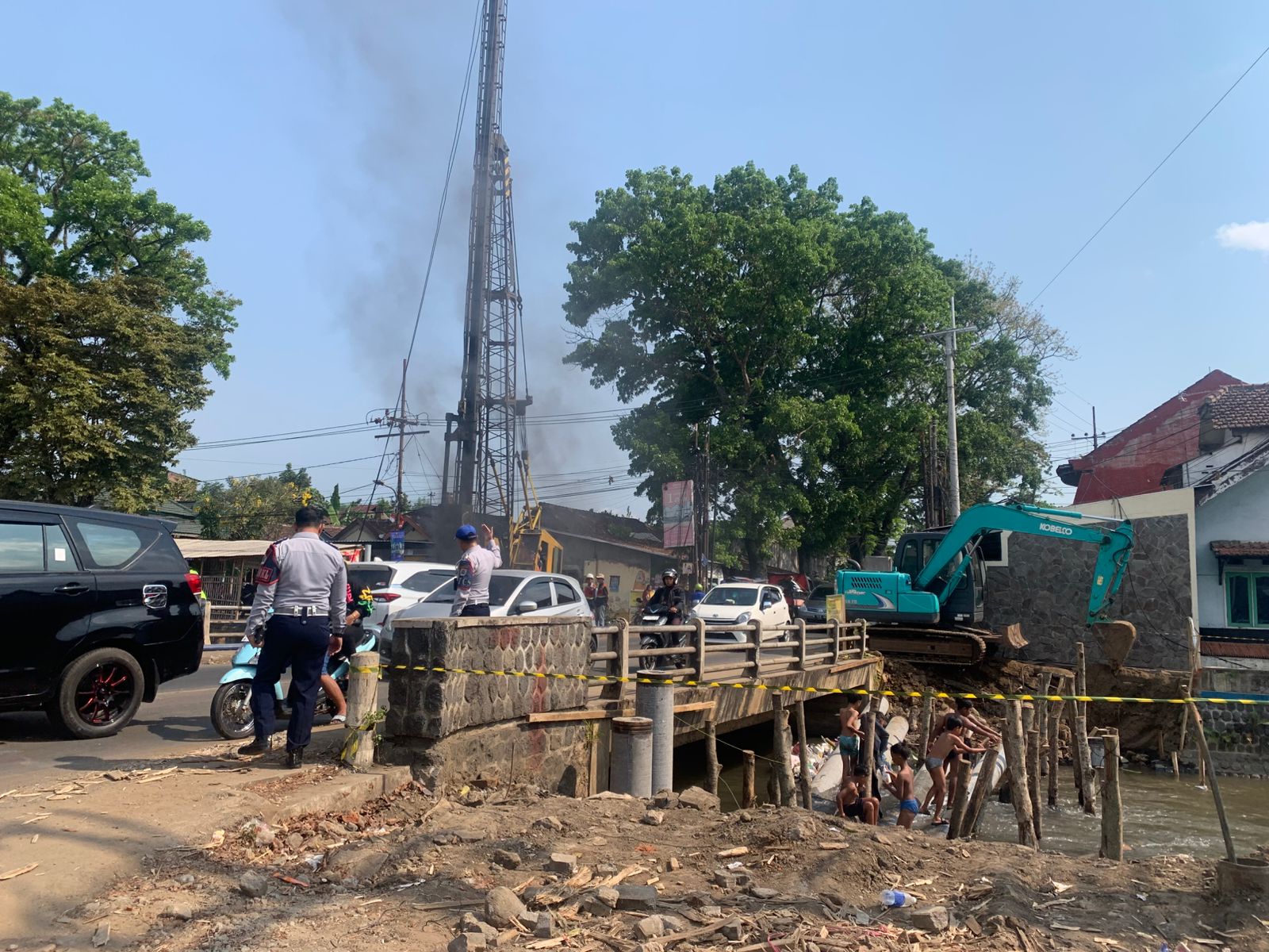 Wali Kota Malang Tinjau Progres Pembangunan Jembatan Kyai Malik Dalam, Target Rampung Akhir November