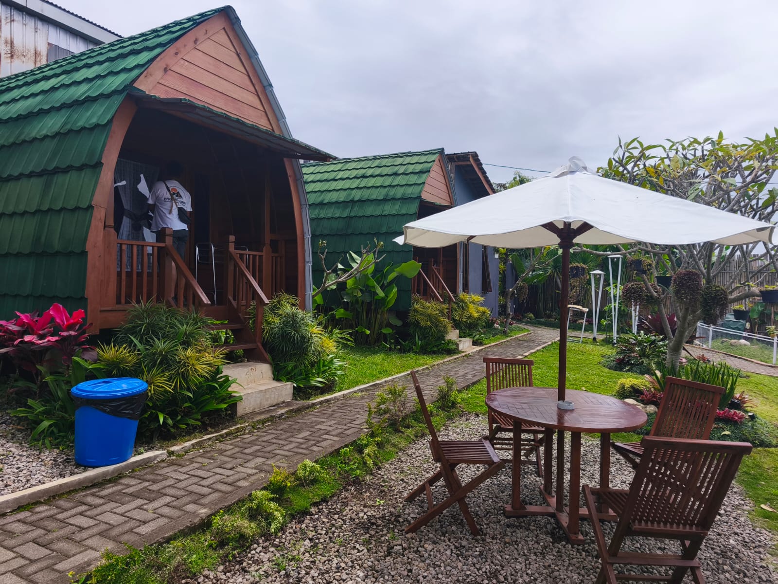 Desa Wisata Sumbergondo Punya D'cottage Sabin, Menginap Sambil Petik Sayur dan Buah
