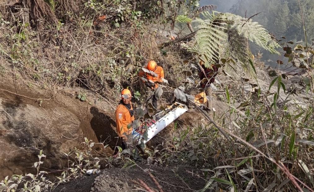 Pendaki Terperosok di Jurang Gunung Semeru Berhasil Dievakuasi 