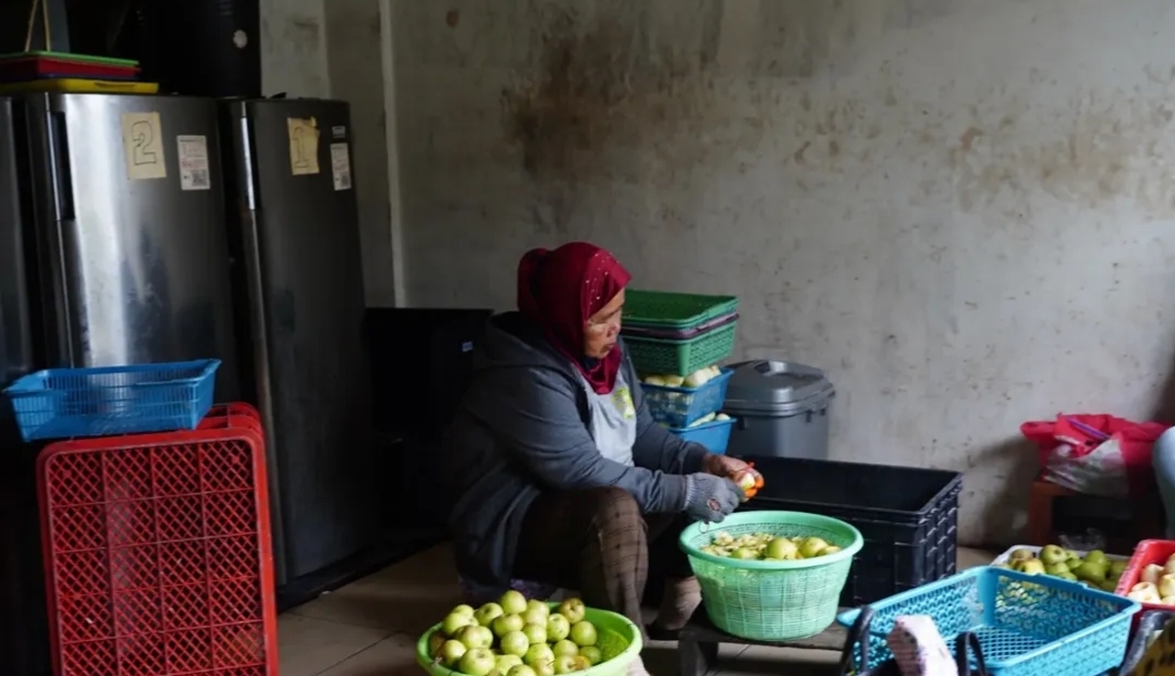 Desa Tulungrejo, Sentra Produksi Keripik di Kota Batu, Siap Sambut Lonjakan Omset Lebaran dengan Pabrik Baru