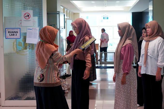 Modus Kecurangan Saat UTBK, Pasang Perekam Mini di Kuku hingga Behel Gigi