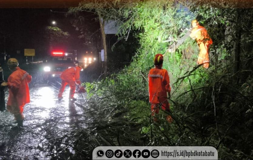 Longsor Plengsengan Meluas, Jembatan Akses Jl Brantas Gang III dan Gang I di Kota Batu Ditutup