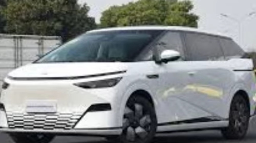 Large MPV Terlaris 2026: Alphard di Atas, X9 dan D9 Bersaing Ketat