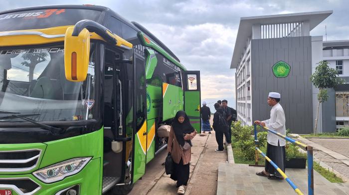 UIN Fasilitasi Mahasiswa Mudik dengan Sediakan Bus Pengantaran