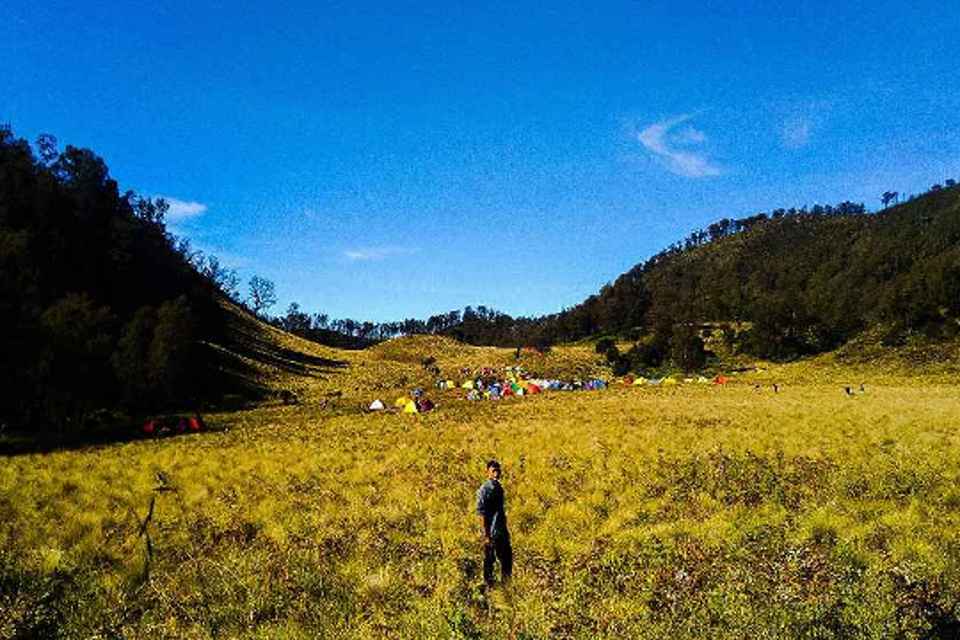 Akhir Pekan Mendaki Gunung di Malang Raya, Simak Prakiraan Cuacanya