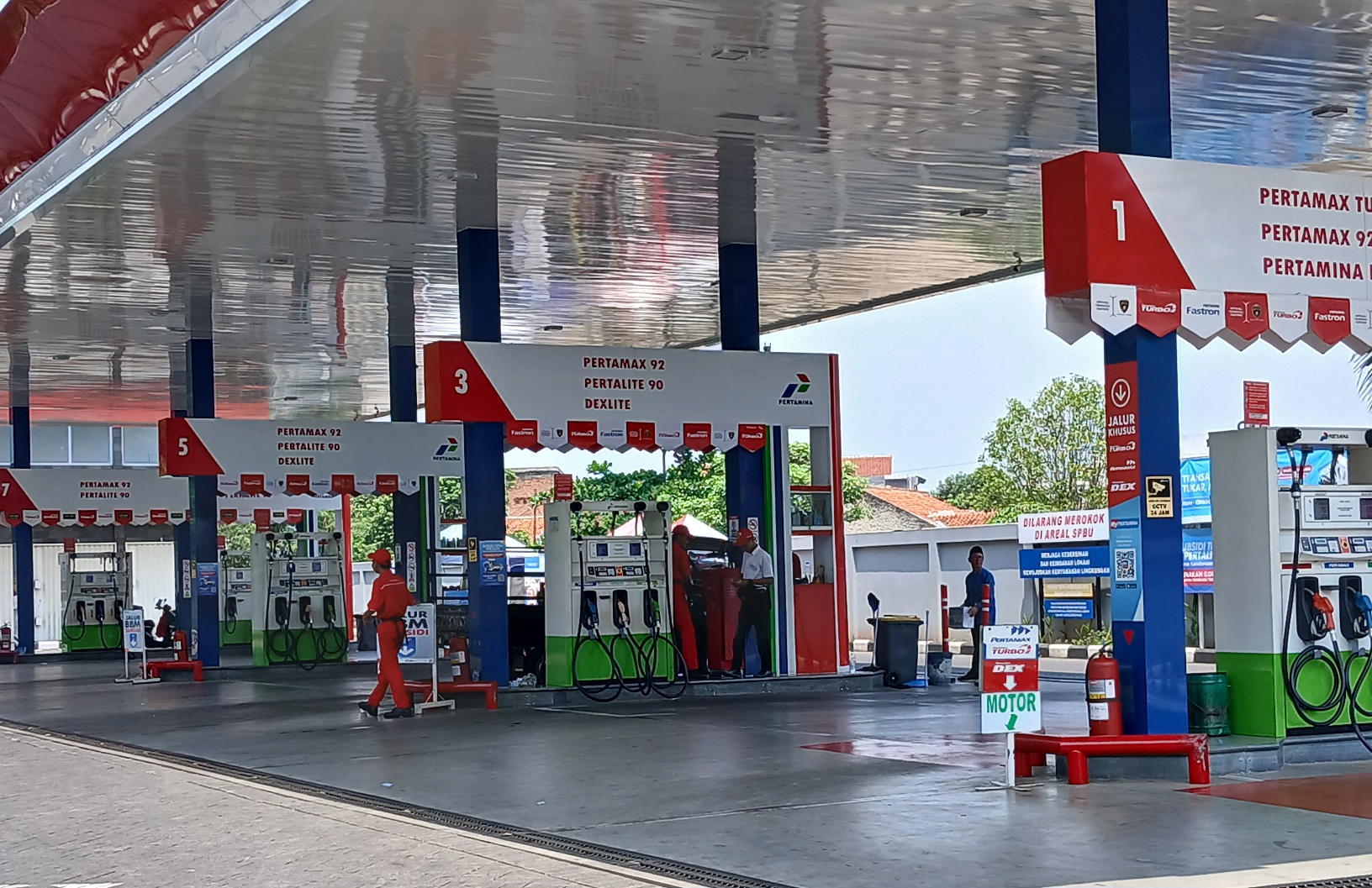 Harga BBM Nonsubsidi Turun, Cek Perbandingan Harga Rabu Hari Ini di SPBU Pertamina, Shell, dan Vivo!