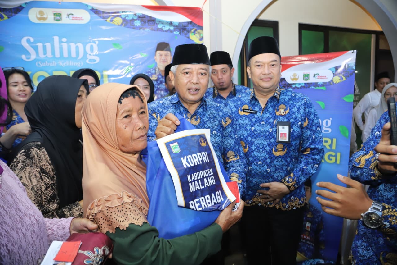 Pimpin Shuling di Sumbermanjing Wetan, Bupati Malang Bersama Korpri Serahkan Bantuan