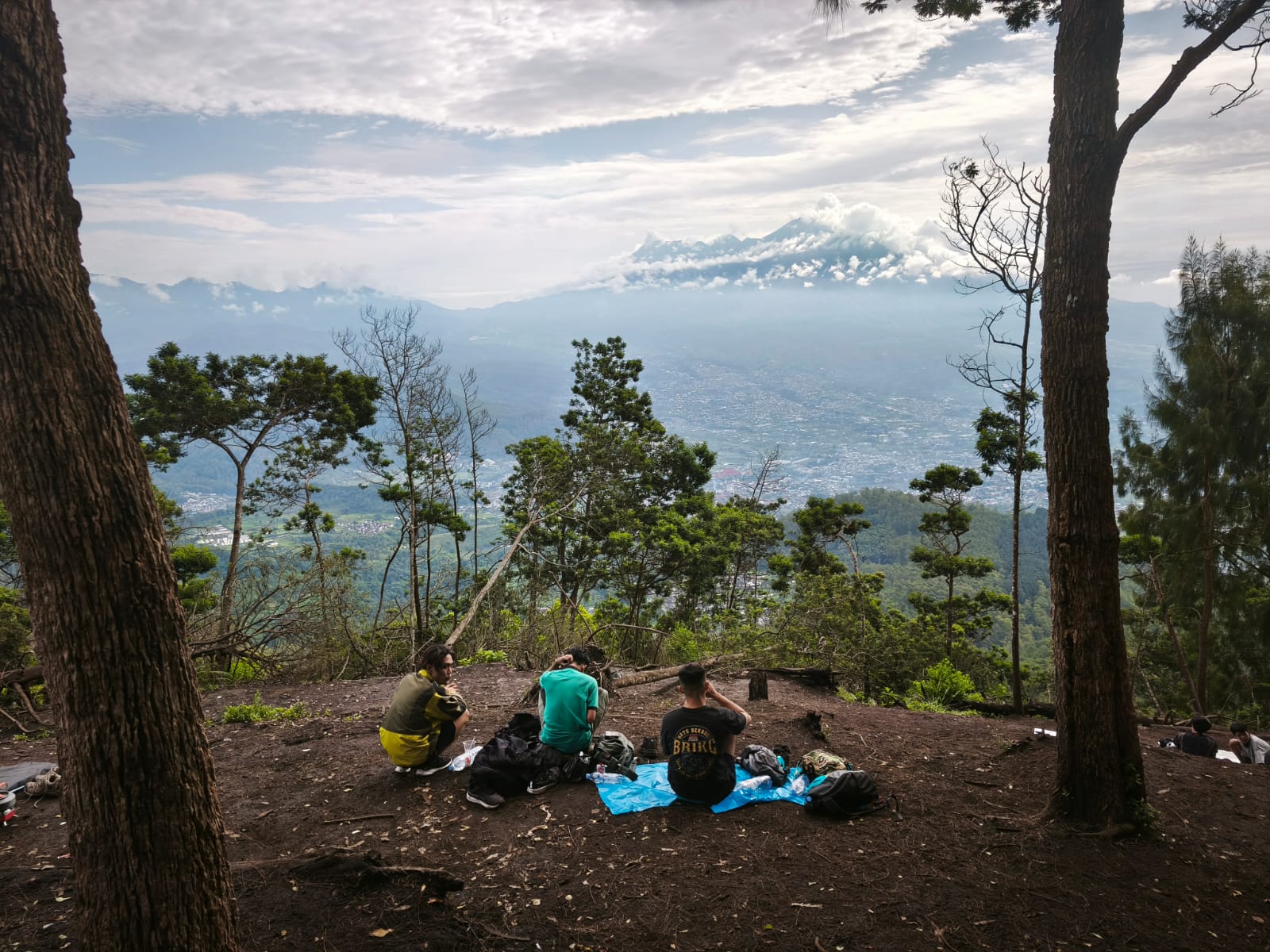 5 Gunung dan Bukit di Sekitar Batu yang Ramah Pendaki Pemula, Ada Trek 1-2 Jam
