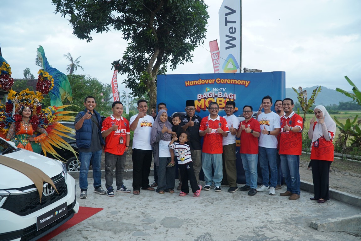 Berkah Suka Nonton Drama China, Warga Pamekasan dan Jember Terima Hadiah Mobil