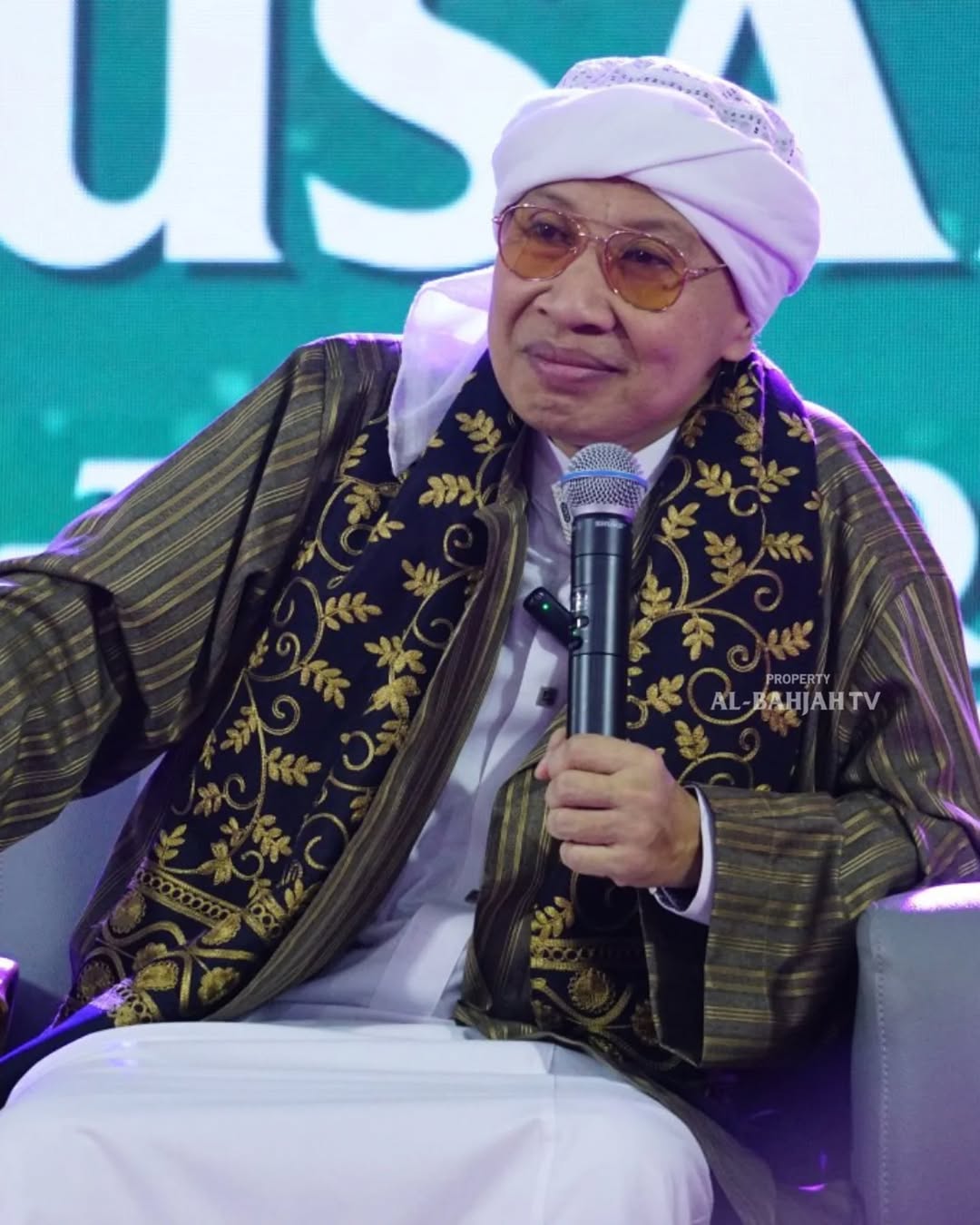 Buya Yahya Ungkap Waktu Mustajab untuk Berdoa di Hari Jumat: Antara Dua Khutbah