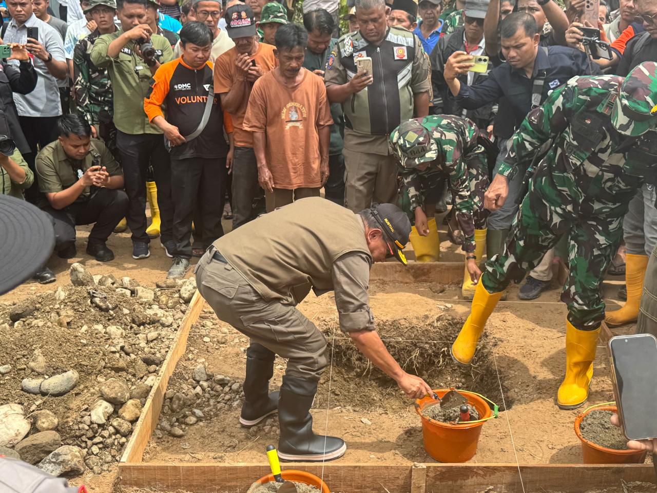 Pemerintah Mulai Bangun Hunian Sementara bagi Warga Terdampak Banjir-Longsor Sumbar