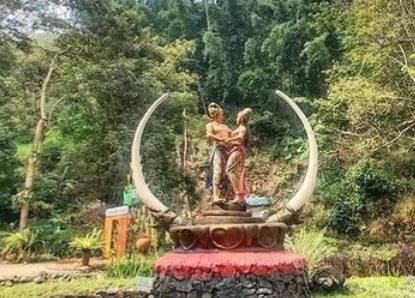 Taman Kemesraan Pujon: Destinasi Romantis Berbalut Legenda Kamajaya-Dewi Ratih