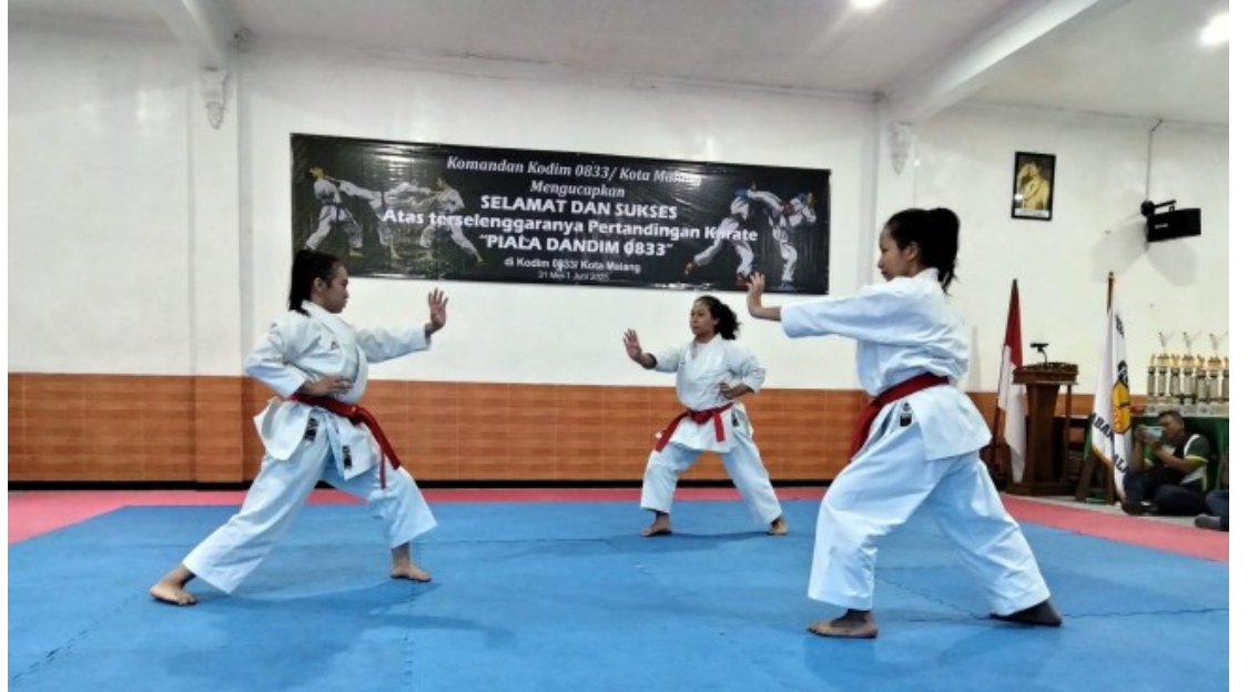 Kodim 0833 Jaring Ratusan Bibit Atlet Karate Lewat Kejuaraan Piala Dandim Kota Malang