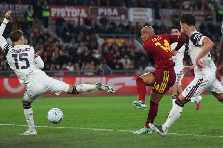 AS Roma vs Cagliari 4-2: Mora dan Malen Hancurkan Harapan Comeback Tim Tamu