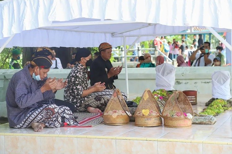 Tak Lekang Waktu, Inilah 9  Tradisi Upacara dan Pertunjukan di Jawa Timur yang Masih Dilestarikan
