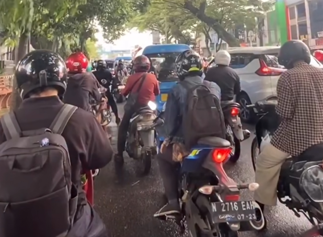 Antisipasi Kemacetan di Sekitar MOG, Dishub Kota Malang Pasang Barrier Pembatas Parkir