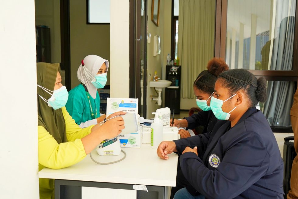 UM dan RSUD Kanjuruhan Gelar Medical Check-Up untuk Mahasiswa Penerima Beasiswa  YPMAK