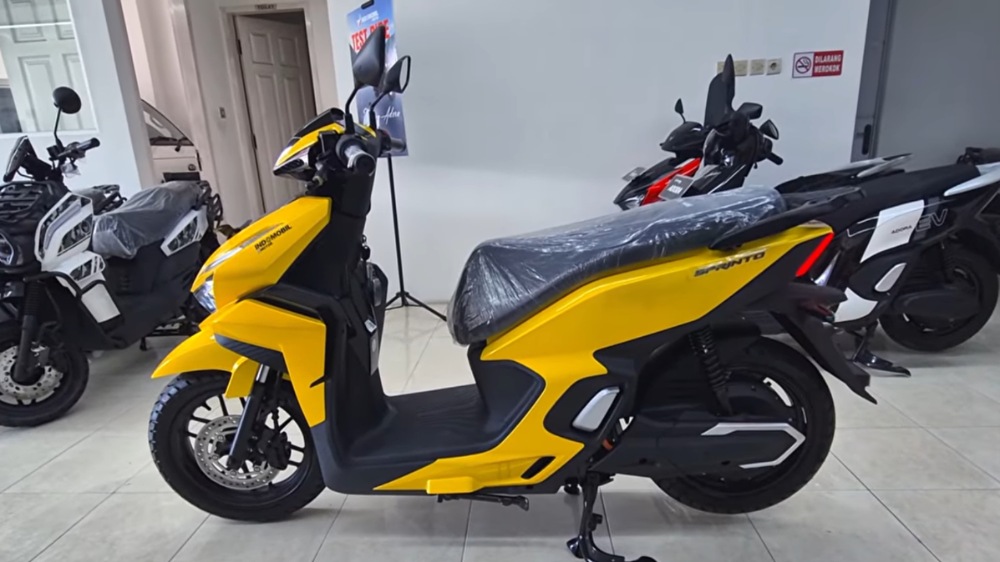 Motor Listrik Sprinto 2026 Resmi Meluncur, Pajak Cuma Rp35 Ribu per Tahun dan Sudah Dukung Android Auto
