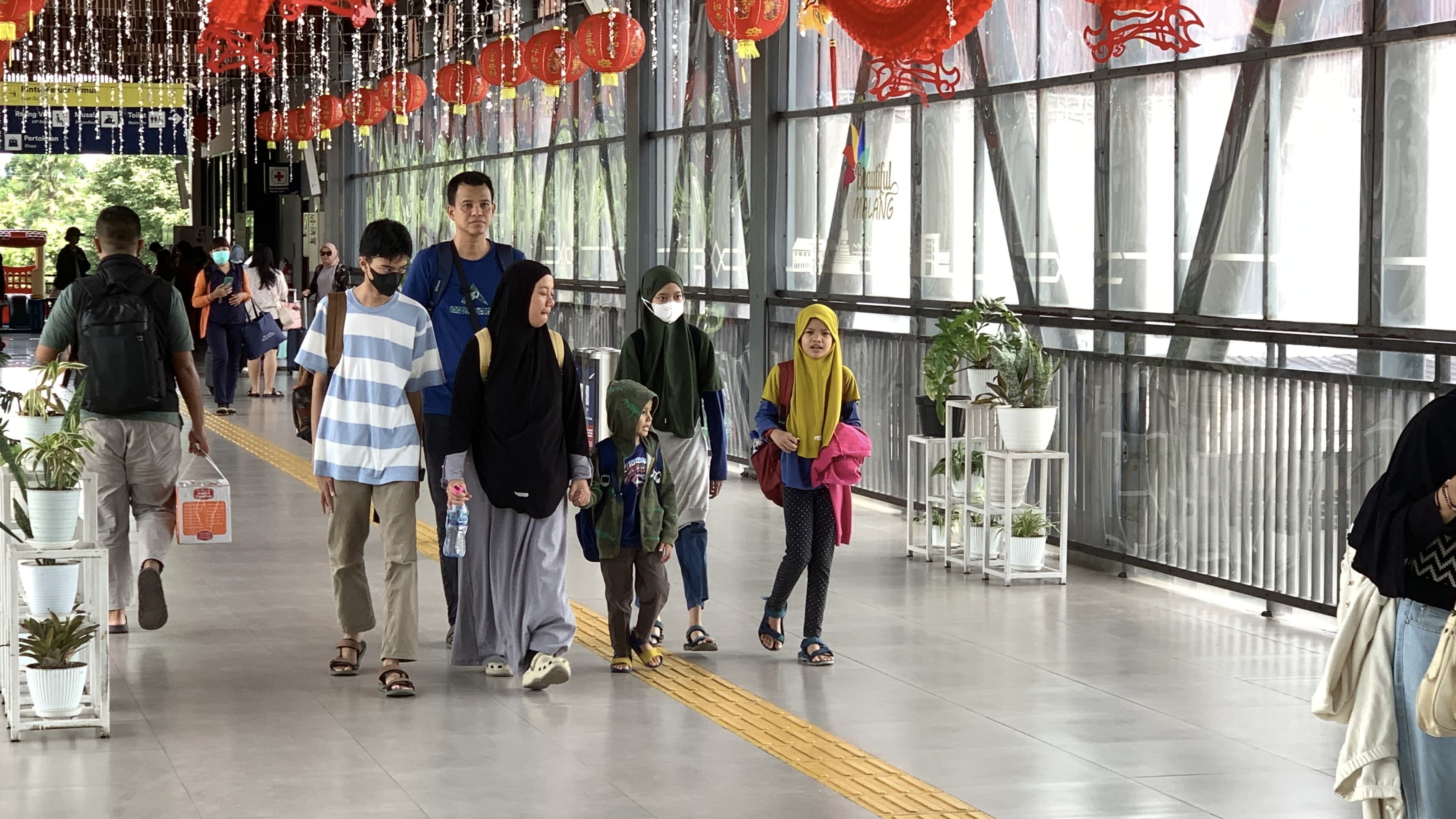 Libur Panjang Juga Berdampak Terjadi Lonjakan  Jumlah Penumpang KA di Stasiun Malang 