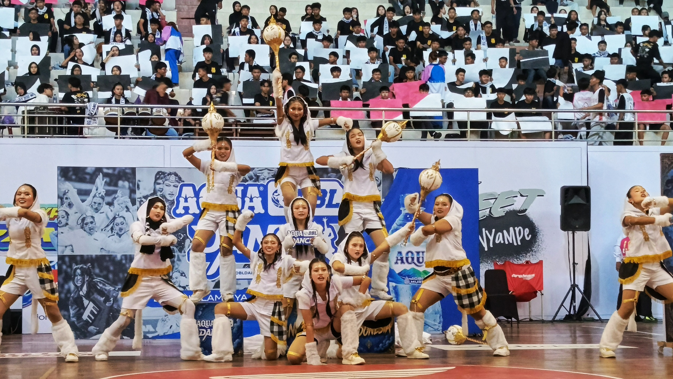 DBL Malang: Ribuan Suporter Banjiri GOR Ken Arok, SMA Islam Malang dan Tim Putri SMAN 1 Sutojayan Menang