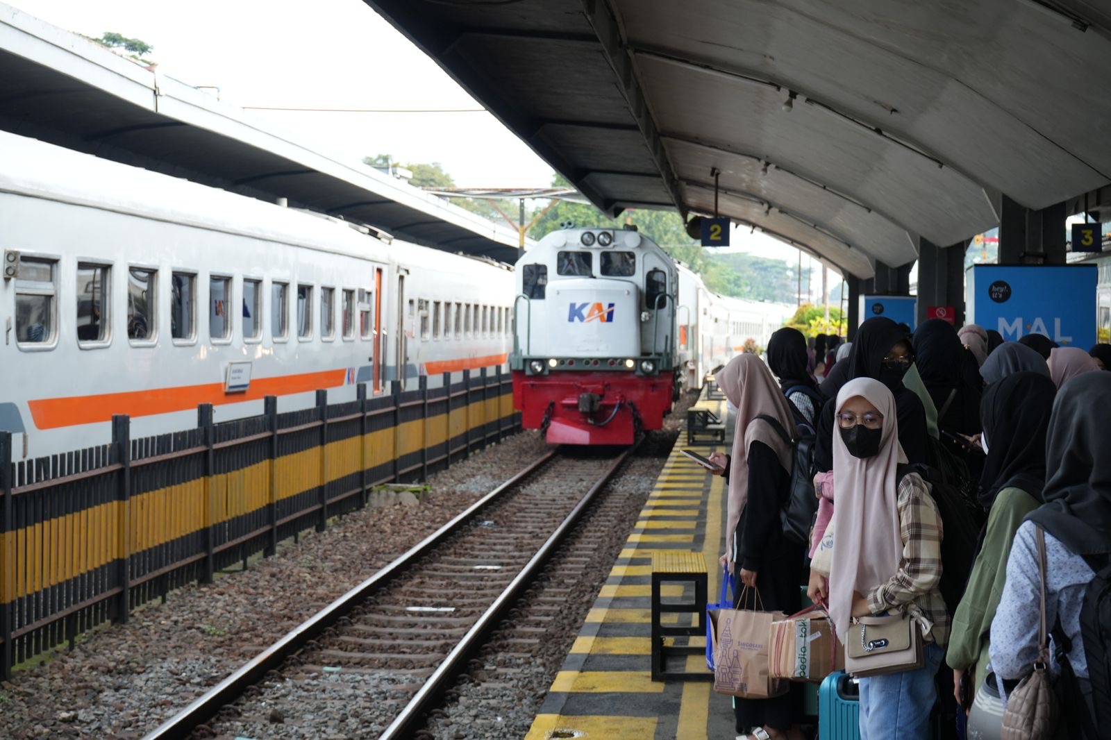 Libur Panjang Kenaikan Yesus Kristus, 5.470 Penumpang Padati Stasiun Malang dalam Sehari