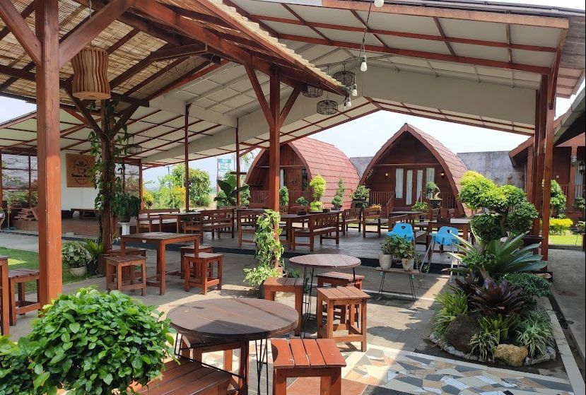 Swara Alam Cafe, Makan Enak Diiringi Suara Binatang Sawah