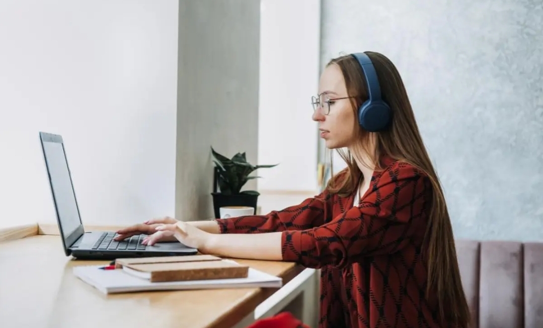 Perempuan Indonesia Paling Banyak Ambil Pekerjaan Paruh Waktu
