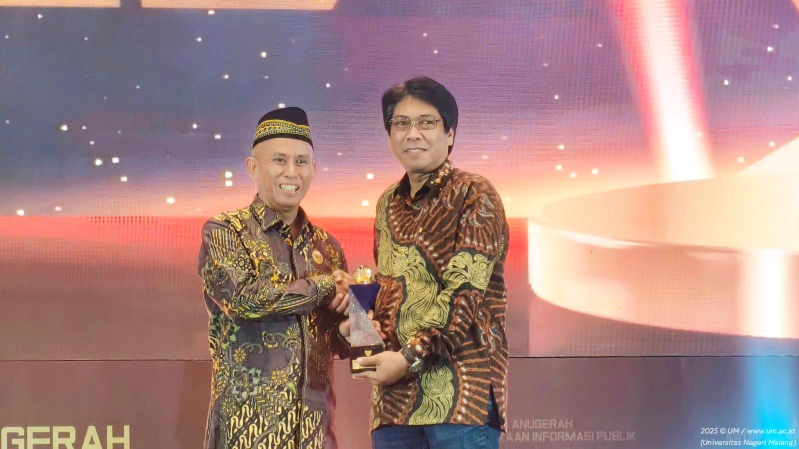 UM Pertahankan Predikat Informatif pada Anugerah Keterbukaan Informasi Publik 2025
