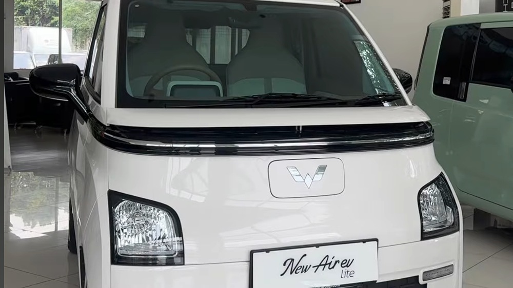 Wuling Air EV Lite 300 Km Cocok Jadi Mobil Pertama? Ini Alasan yang Bikin Banyak Orang Melirik