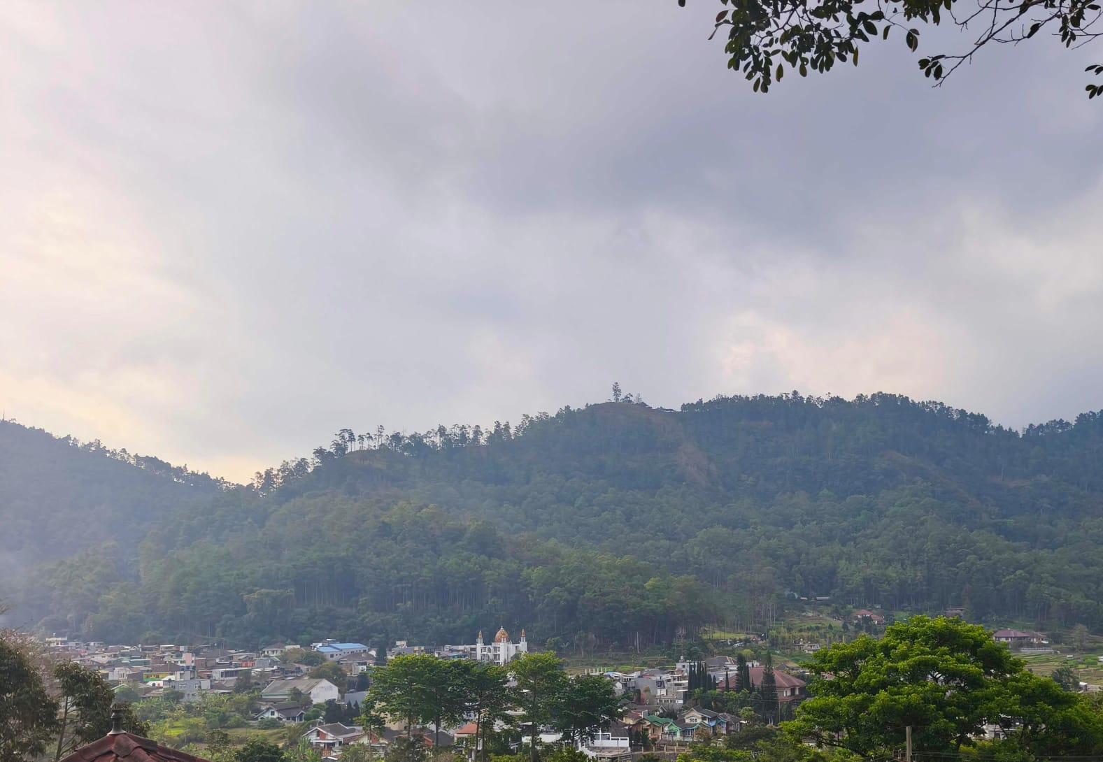 Malang Raya Masih Bediding, Suhu Batu Capai 13°C dan Poncokusumo 14°C
