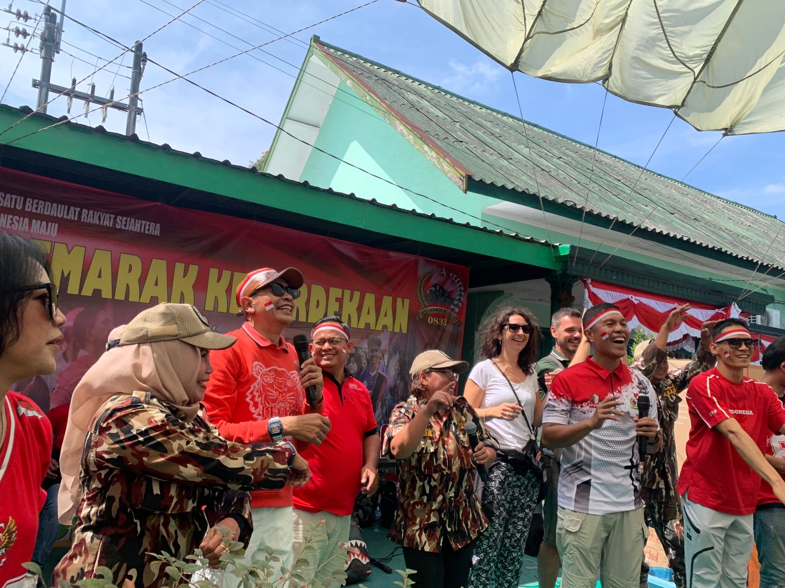 Lomba Rakyat Meriahkan HUT ke-80 RI di Markas Kodim 0833/Kota Malang Berlangsung Meriah