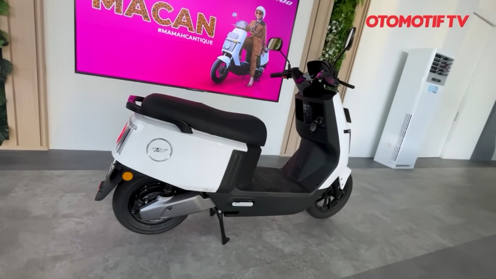Polytron Fox 200 Resmi Meluncur, Motor Listrik Rp11 Jutaan Ini Punya Fitur Anti Salah Sein