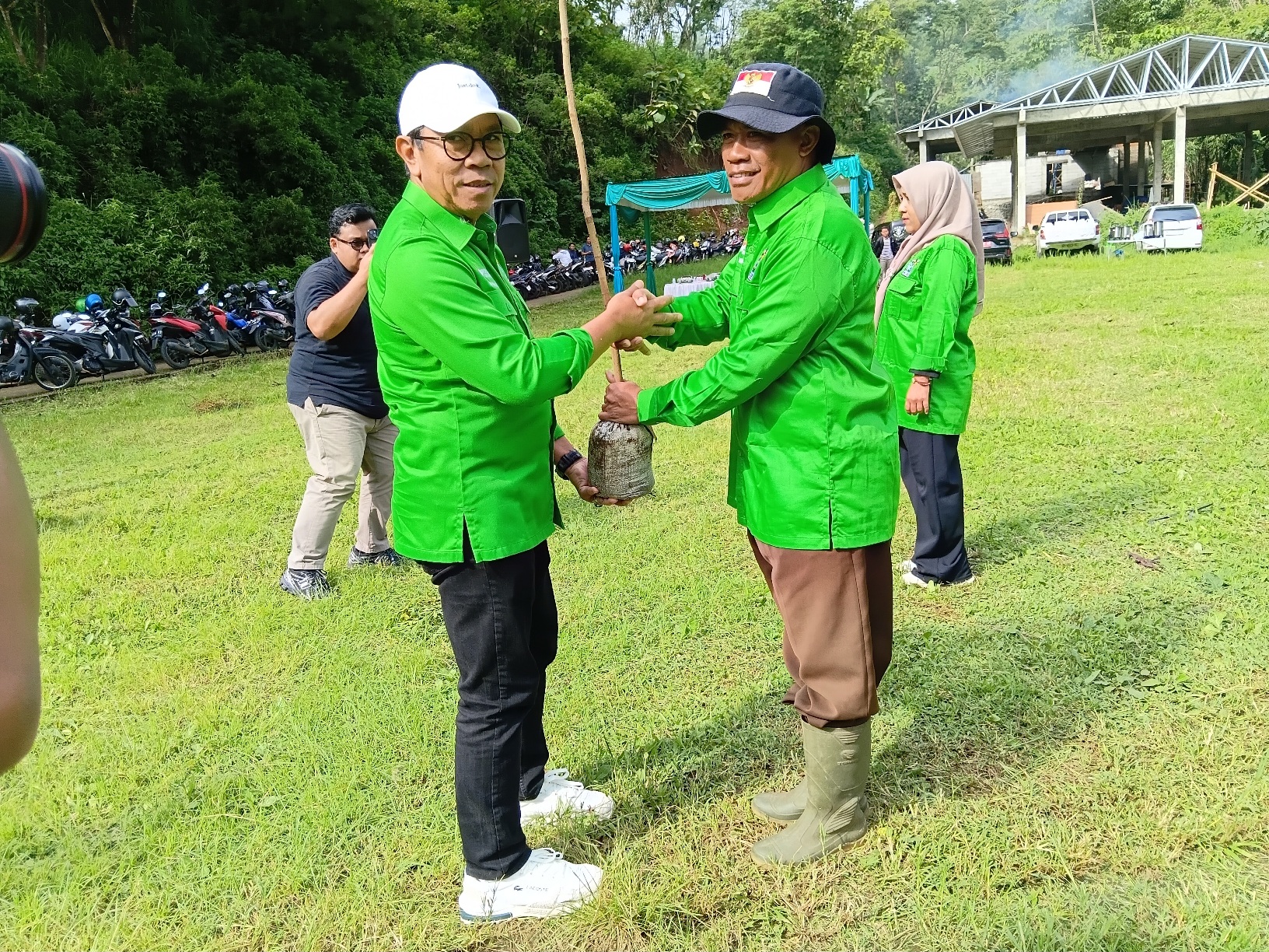 PKB Gelar Nusantara Menanam, DPW Kota Batu Lakukan Penanaman di kawasan TPA Tlekung