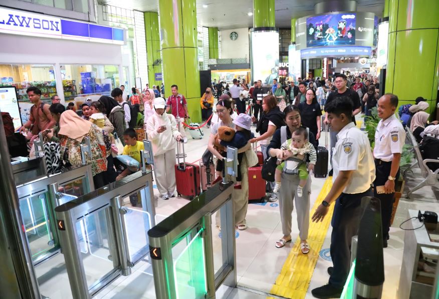 KAI Beri Diskon 25% Tiket KA Jarak Jauh buat Nataru, Cek Daftarnya di Sini!