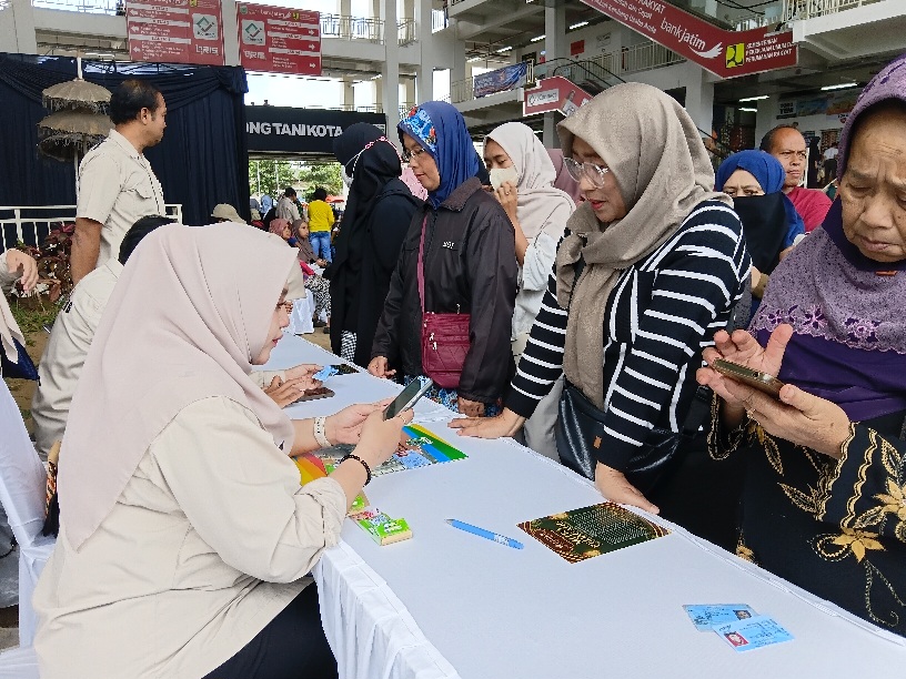 Kendalikan Inflasi Jelang Ramadan, Pemkot Batu Gelar Pasar Murah Berbasis Voucher di Pasar Among Tani