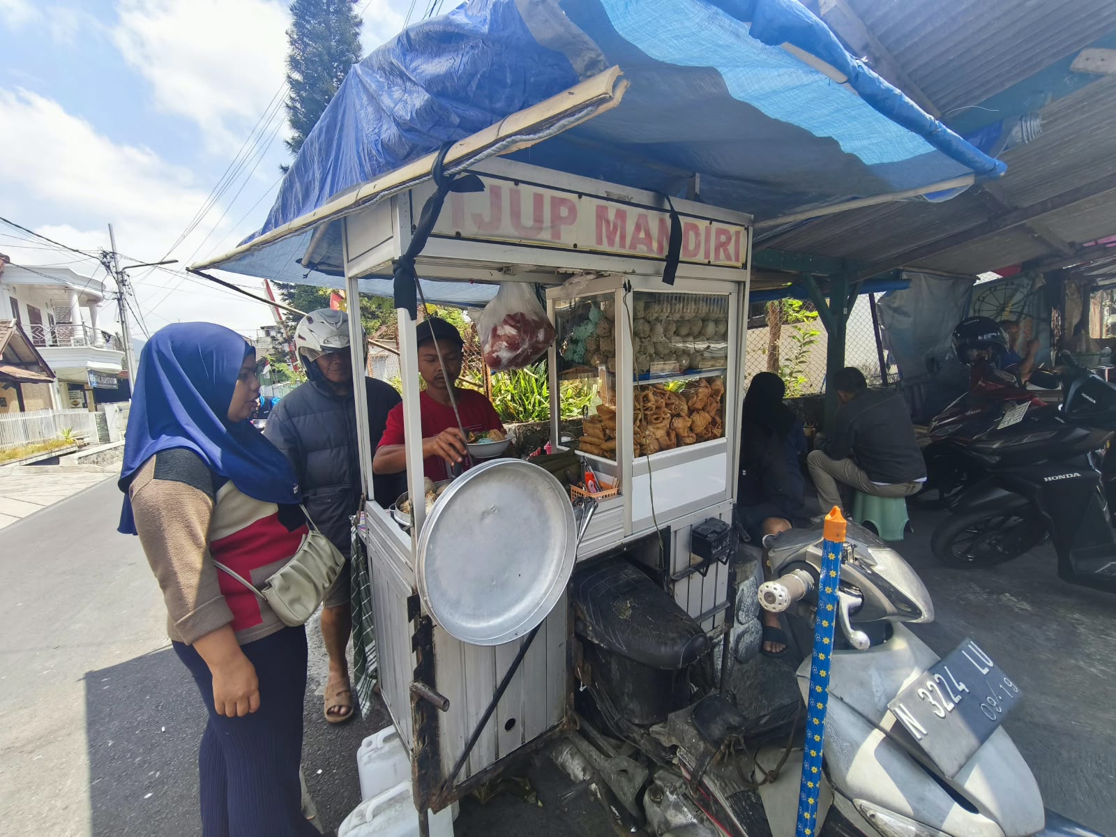 3 Bakso Gerobakan di Batu yang Wajib Dicoba, Murah, Gurih dan Bikin Nagih