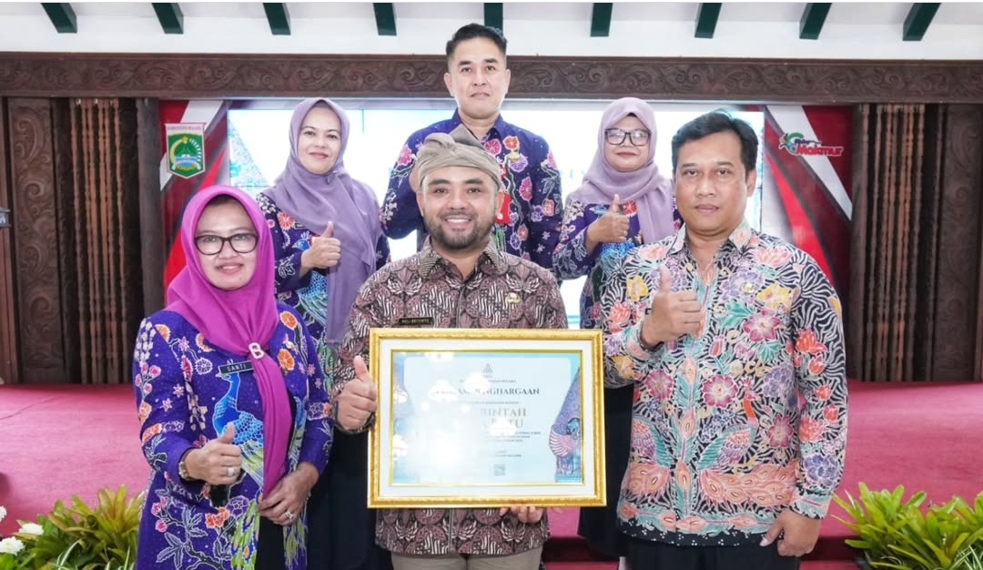 Pemkot Batu Juga Raih Penghargaan BKN untuk Komitmen Penuntasan Disparitas Data