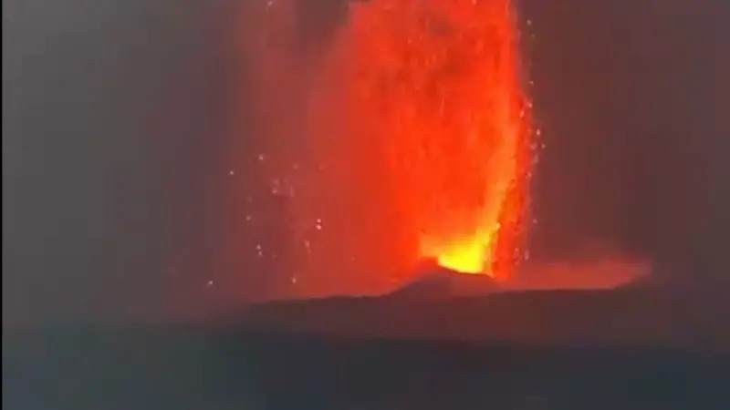 4 Gunung Api Erupsi Hari Ini, Apakah Saling Berkaitan? Ini Penjelasan PVMBG